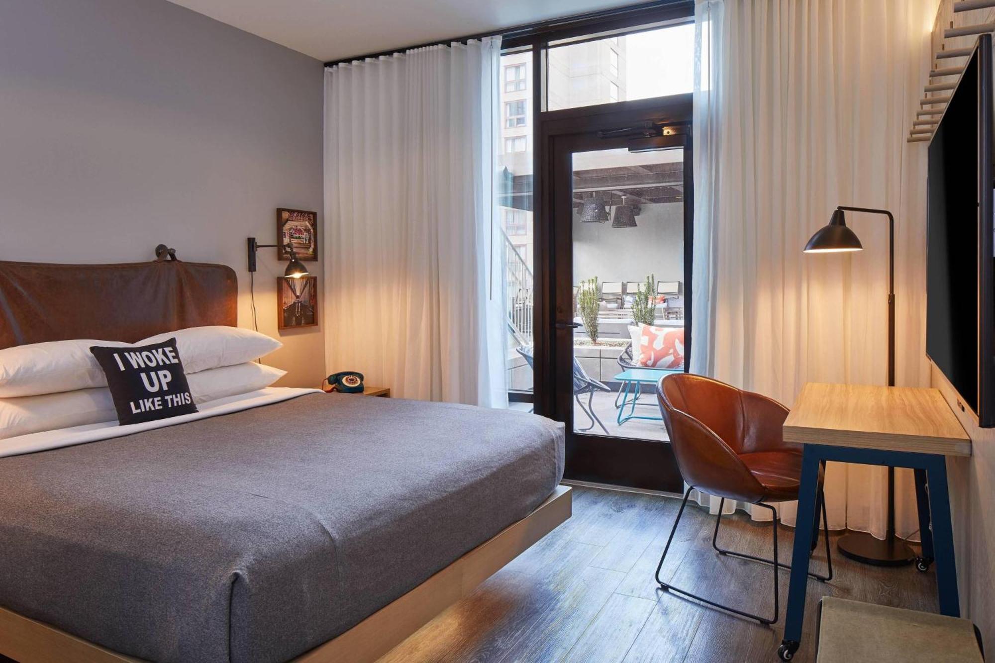 Отель Moxy Atlanta Midtown Экстерьер фото